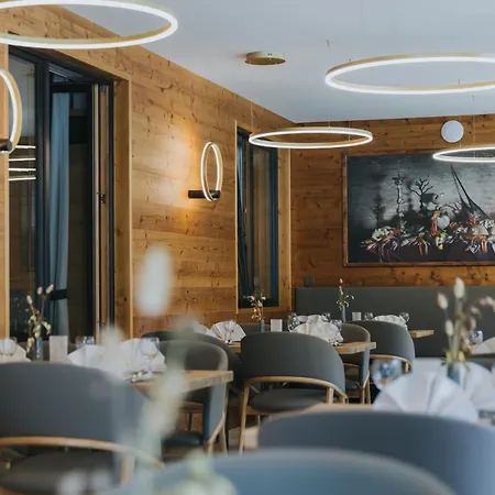 Drei Quellen Therme 4* バート・グリースバッハ