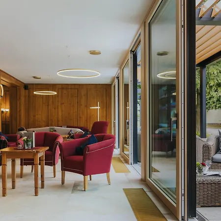 ホテル Drei Quellen Therme バート・グリースバッハ