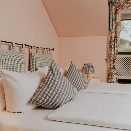 Drei Quellen Therme バート・グリースバッハ