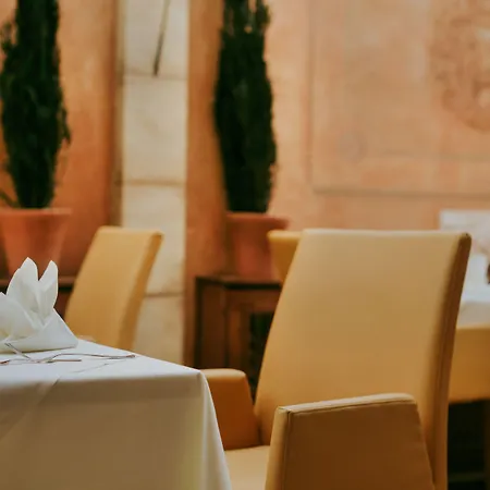 Drei Quellen Therme ホテル バート・グリースバッハ