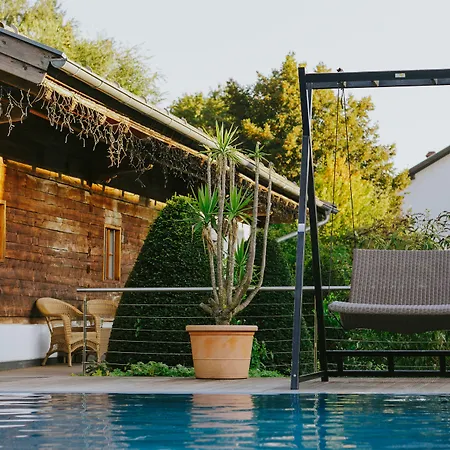 Drei Quellen Therme ホテル 4*